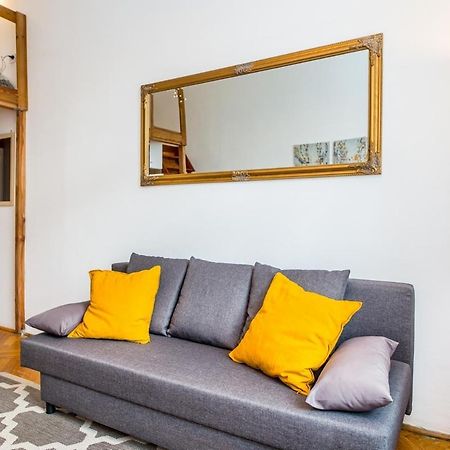 Miodowa Apartment Краков Экстерьер фото
